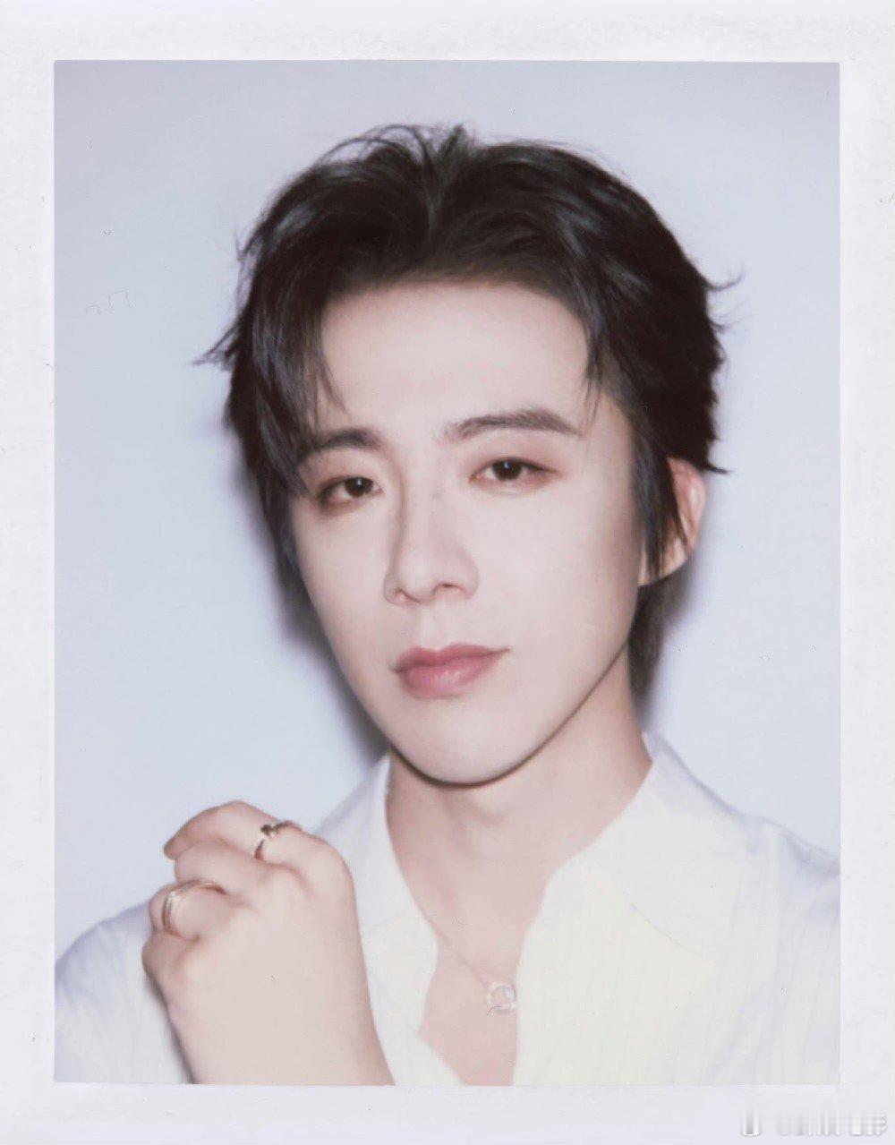 东方曜计划拟邀 东方少年剧情冒险闯关真人秀《东方曜计划》，拟邀嘉宾：成毅、张艺兴