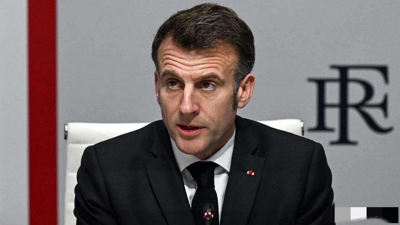 法新社今天报道：法国总统马克龙表示，伊朗遭袭之前，法国“预先不知情，也未参与其中