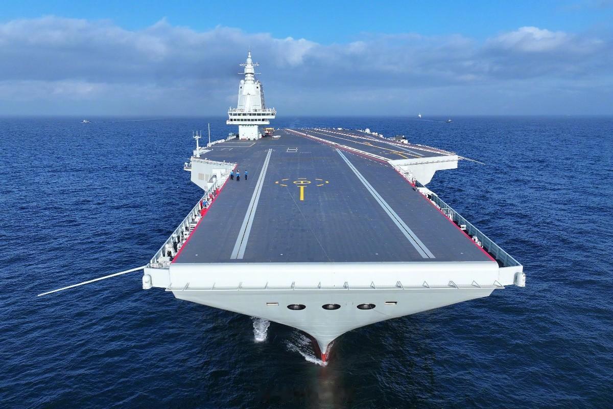 “美国智库：新型超级航母诞生，追踪中国第四艘航空母舰”，当地时间2026年5月2