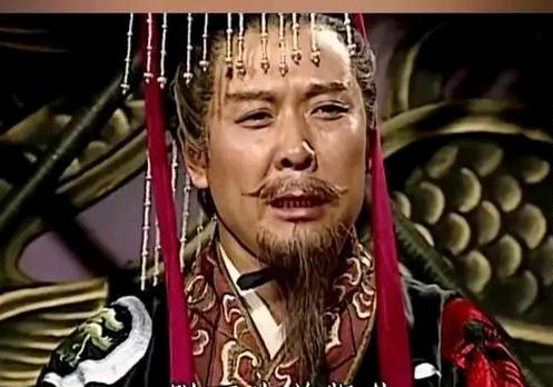 曹操杀妾：一句心疼，换来一命归西，这才是枭雄最可怕的真面目
 
曹操有一小妾，温