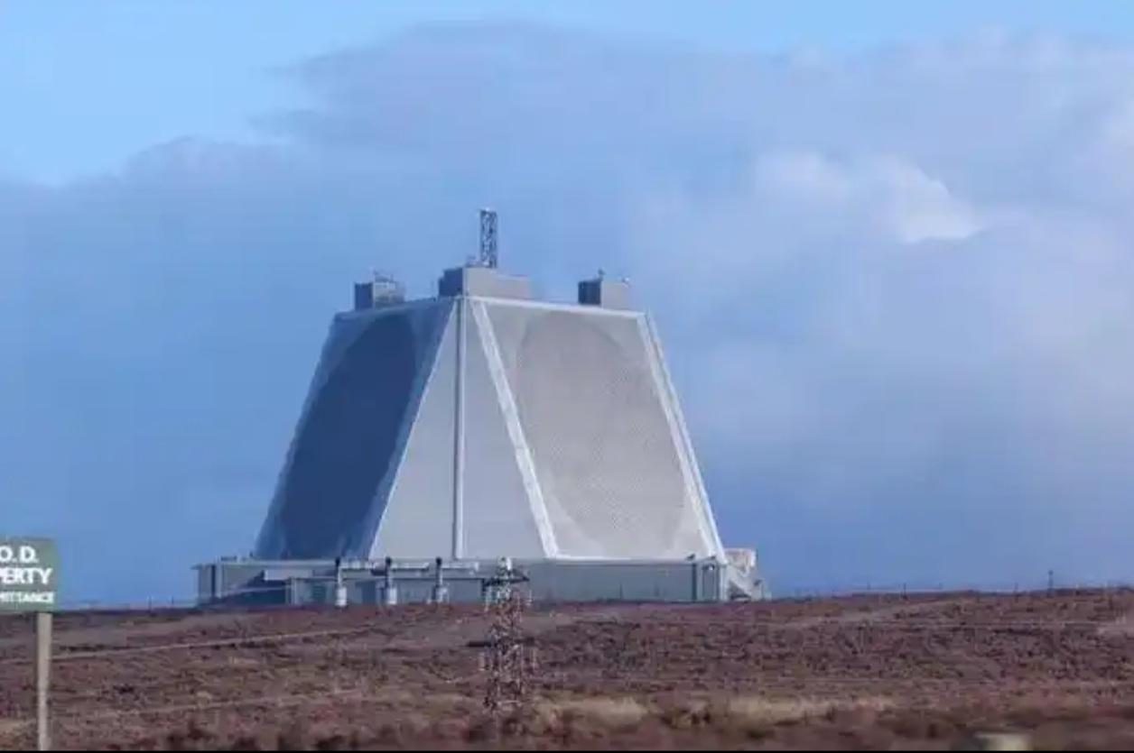 伊朗“打瞎”美军“天眼”：卡塔尔5000公里雷达被连根拔起

2026年2月28