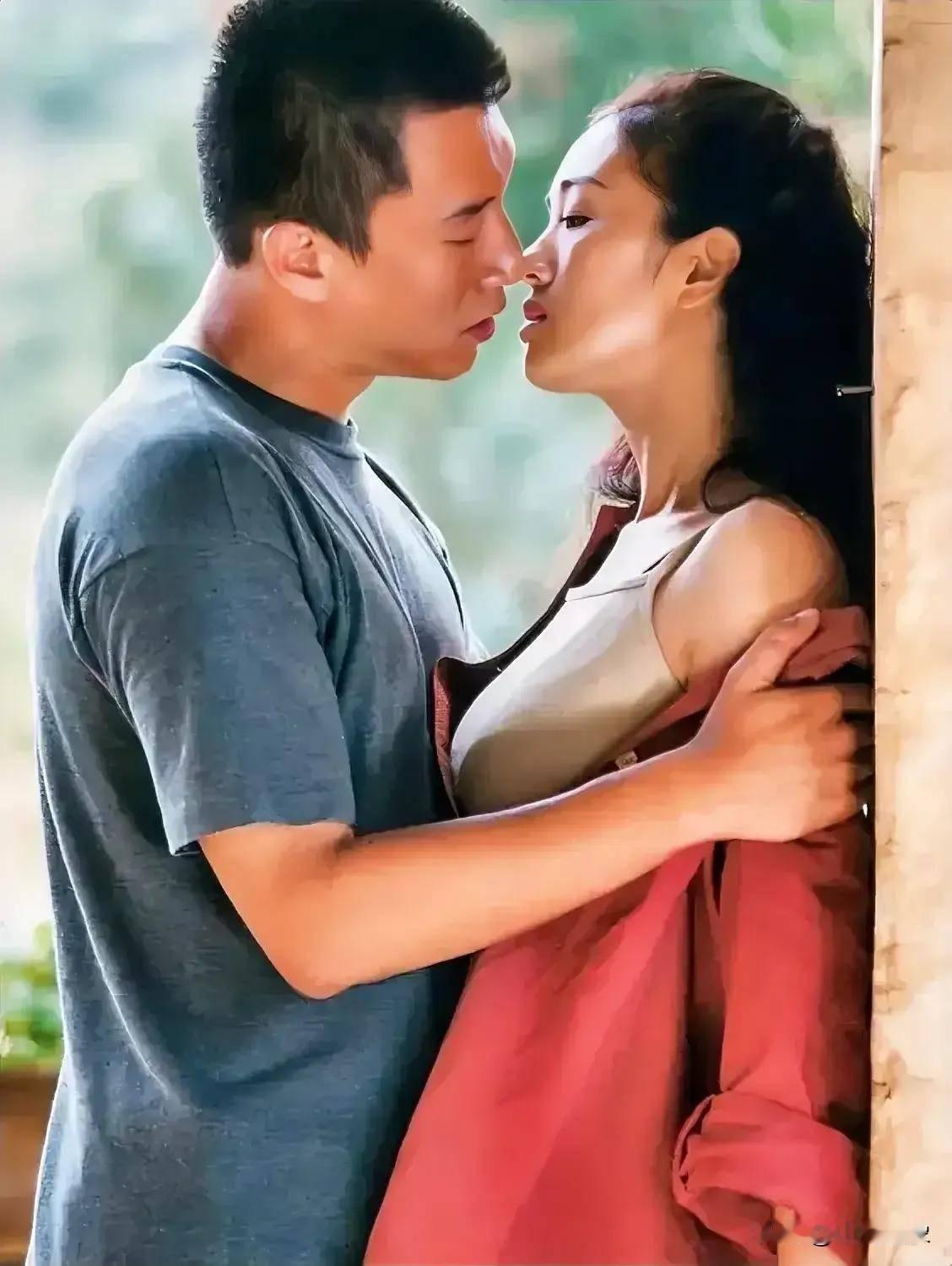 “情场浪子”孙红雷完整情史
 
一、丁嘉丽（1999-2002，正式姐弟恋，争议