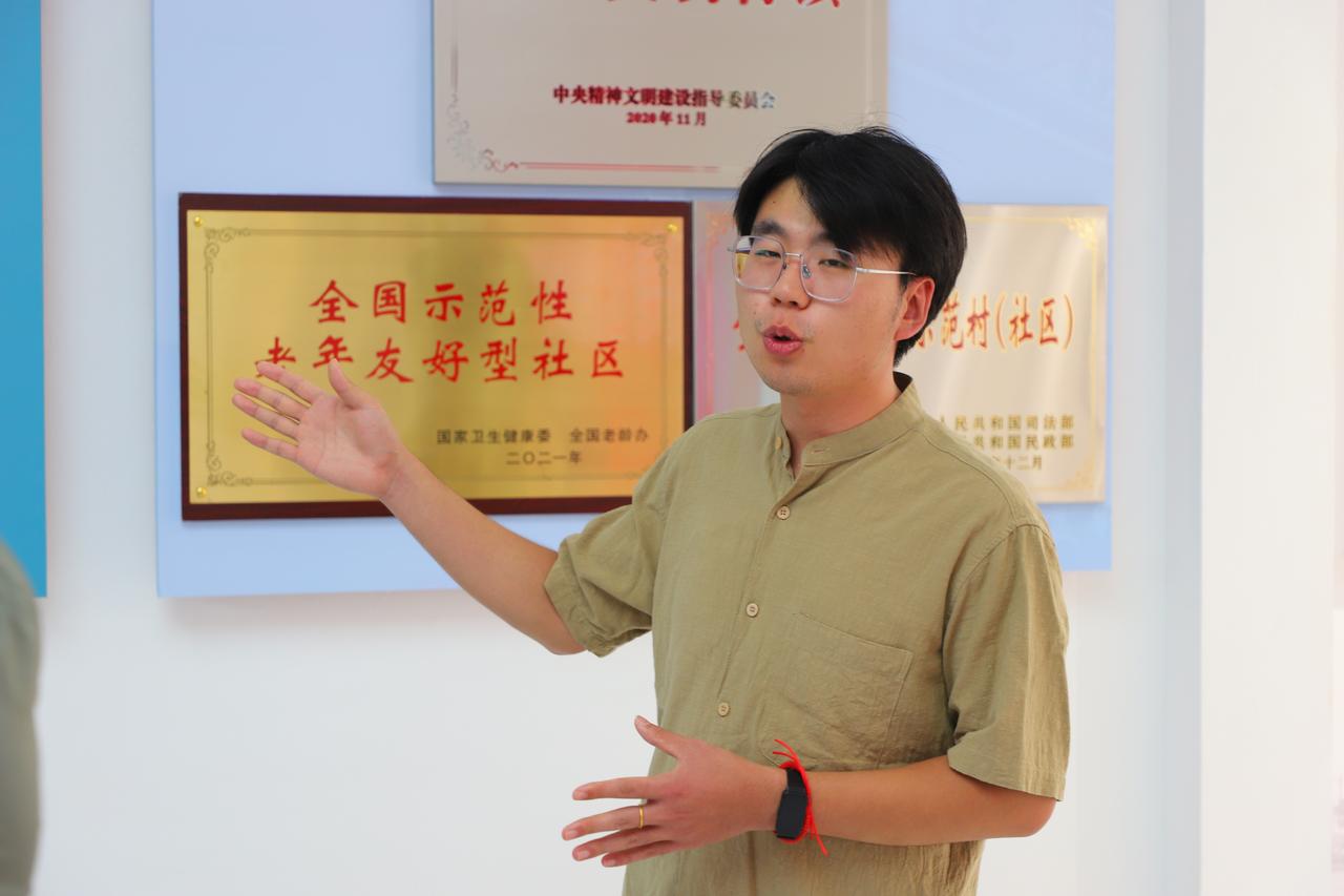 【高邑仓房村：党群同心做 “答卷”，“加减乘除” 写满村民幸福感】在高邑县富村镇