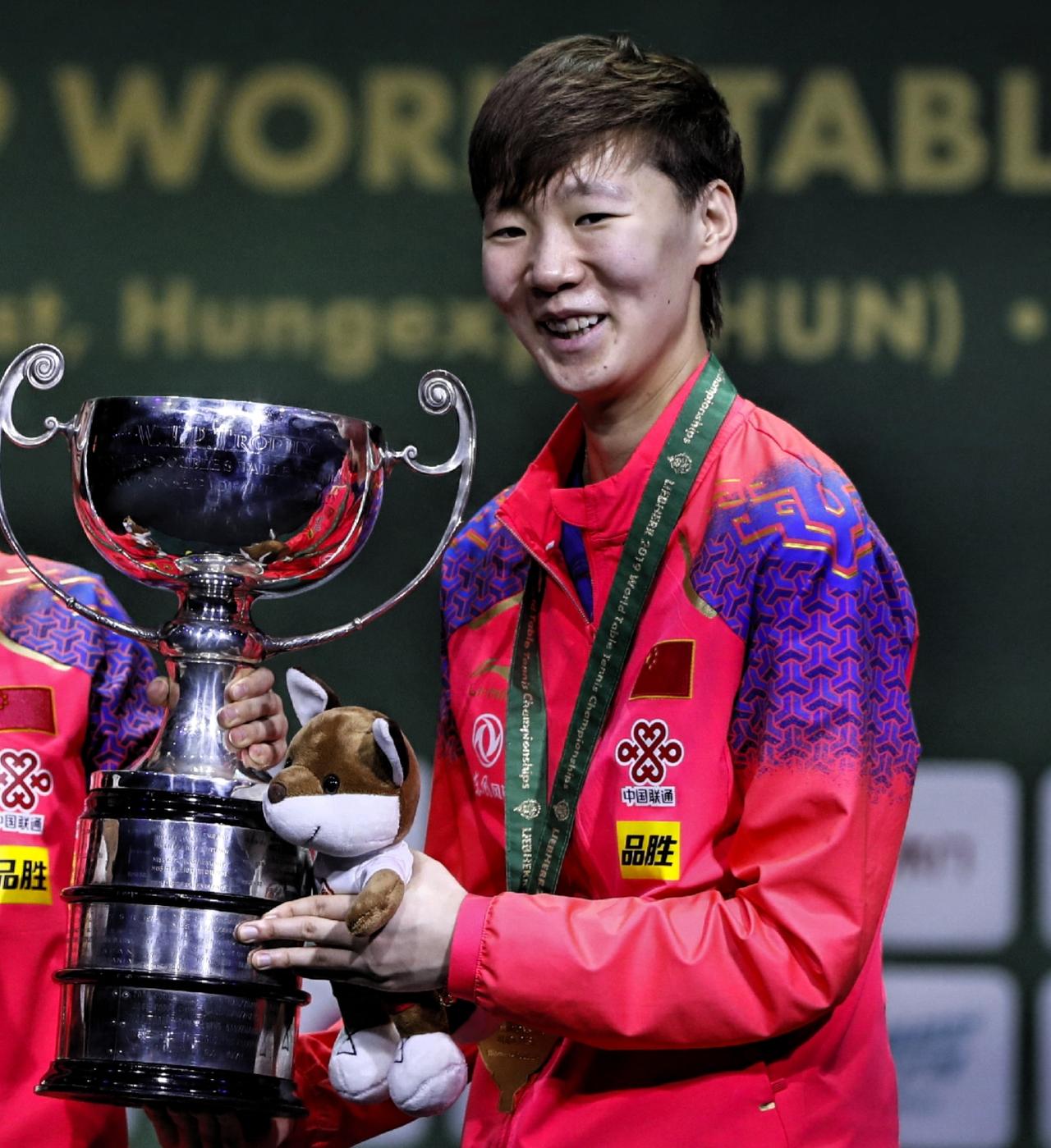 王曼昱2190天对日保持39场不败纪录作古！日乒等待这一天整整用了6年半时间
