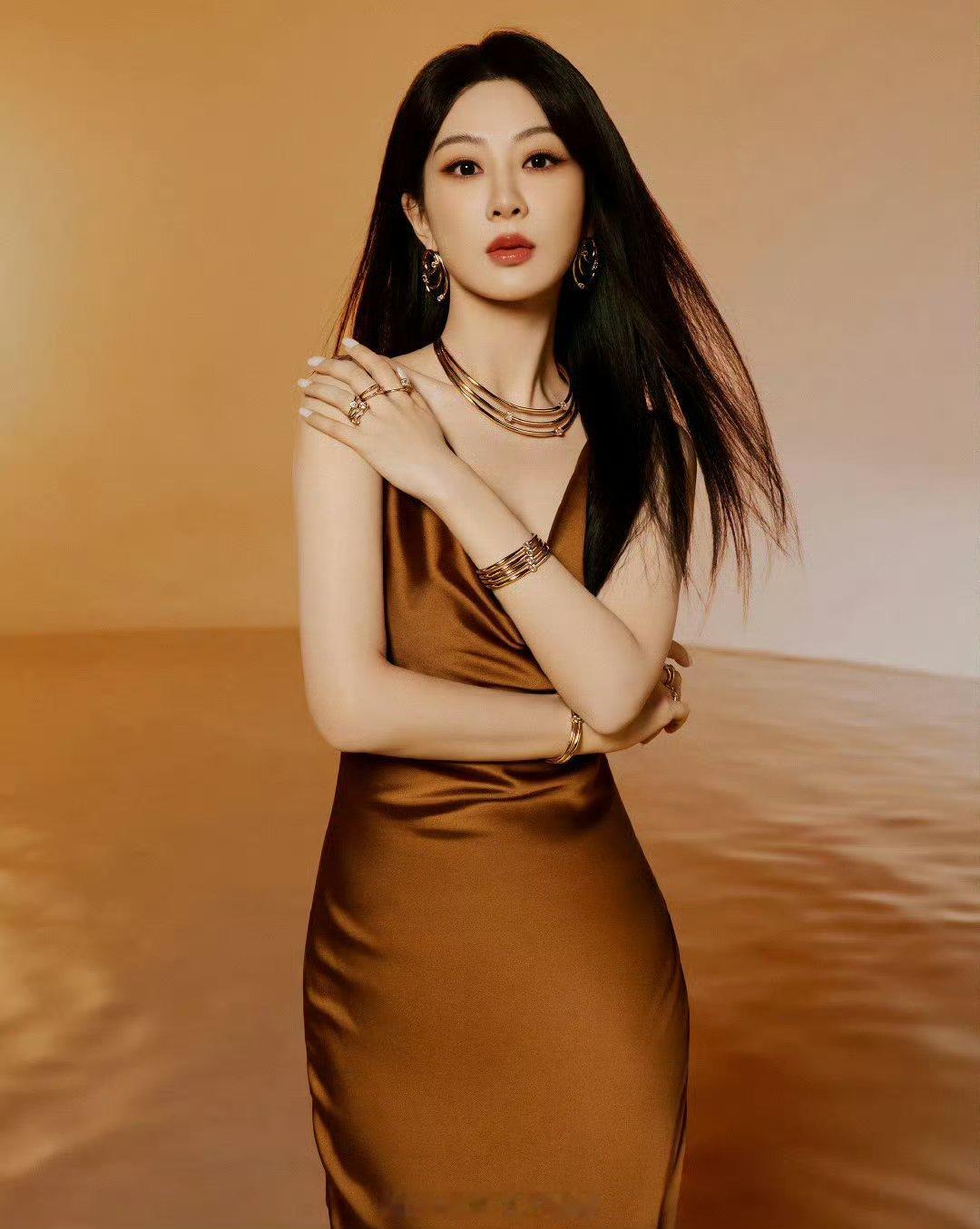 杨紫APM物料大片，代言人太美了[拜托] ​​​