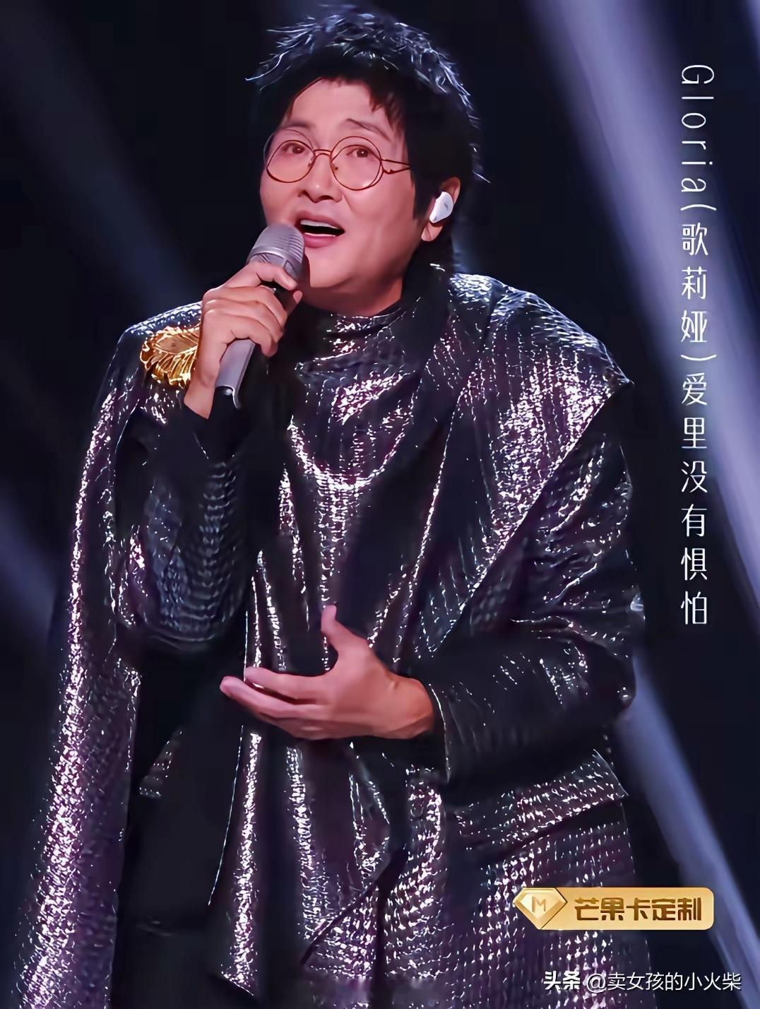 昨晚看完《歌手》，我真是如鲠在喉。55岁的孙楠，怎么就非得在舞台上这么折腾自己呢
