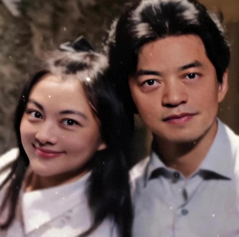 孟小蓓，清华女博士。嫁给了歌手李健，但她不上班，每天在家喝茶、浇花。2026年开