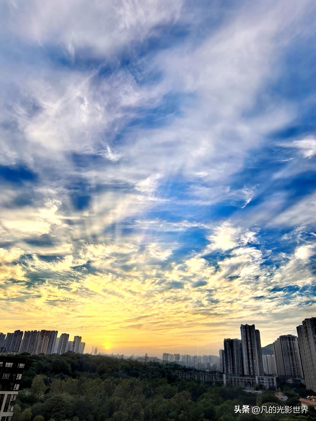 重庆火炉开始了，7月才开始，天天大太阳，早上起床在客厅动了动就是一身汗，夏天来重