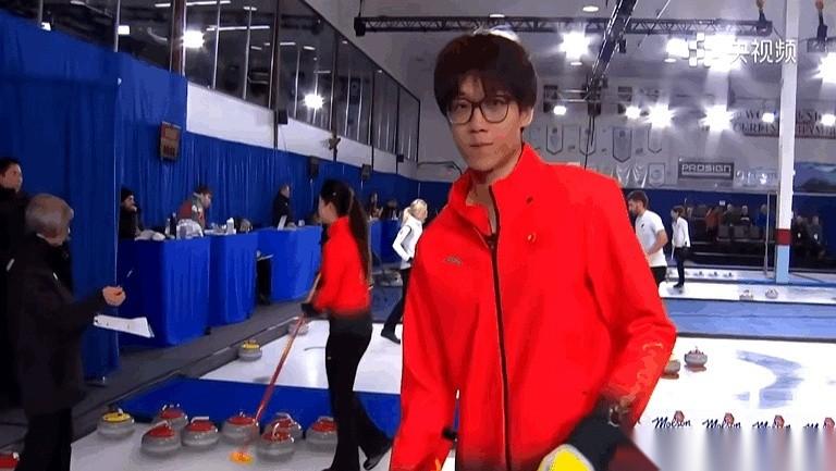 米兰冬奥会的门票，就这么从指尖滑走了。
3比7，输给了韩国队。
刷到这条消息的时