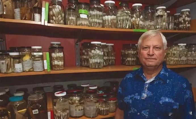 肯特·卡彭特这把老骨头，百分百是被“卸磨杀驴”了！给美国人当了十年走狗，在南海边