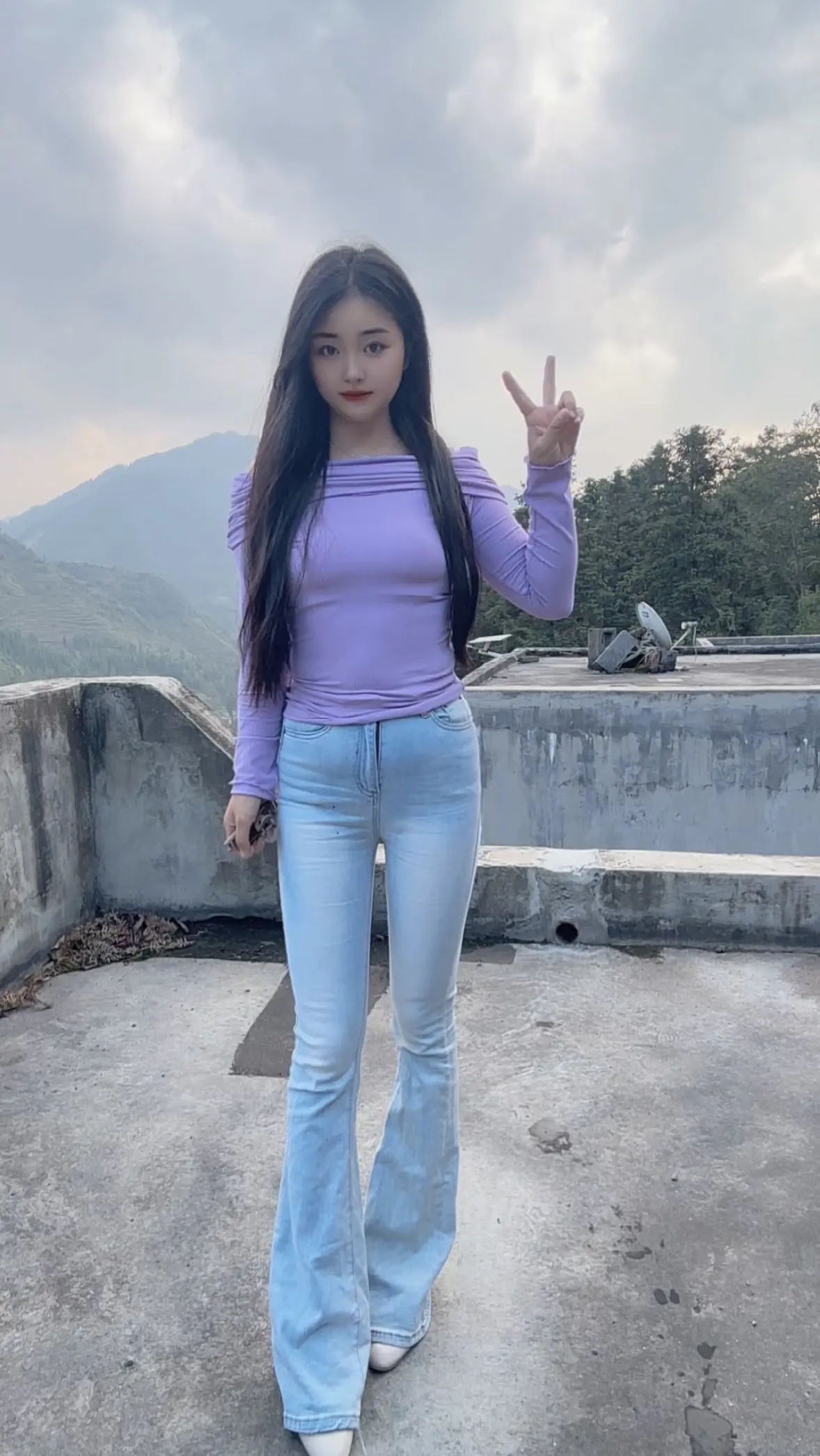 我渴望的婚姻，下班一起买菜，回家一起做饭，饭后一起去散步，一起看电视...