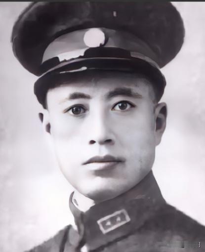 1950年，“大汉奸”夏文运被按在审问室，刚骂完他“卖国贼”，他突然掏出块磨破的