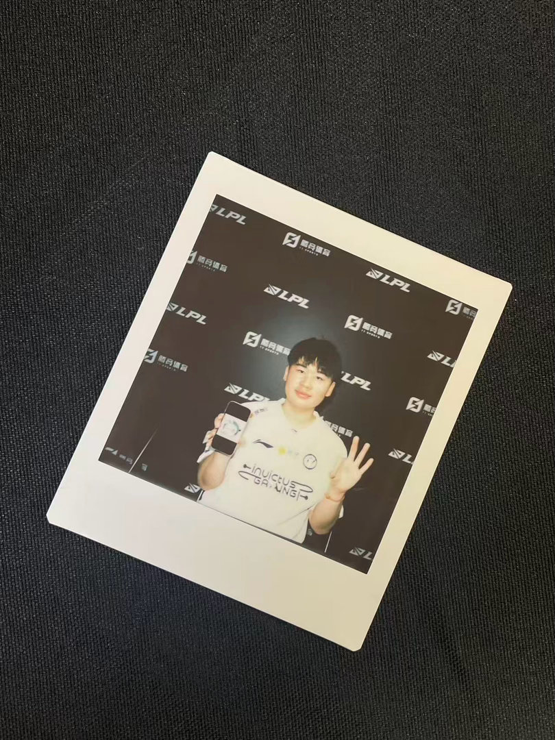 🐰这里有一张小Wei的拍立得[兔子]2026lpl季后赛theshy说三比零很