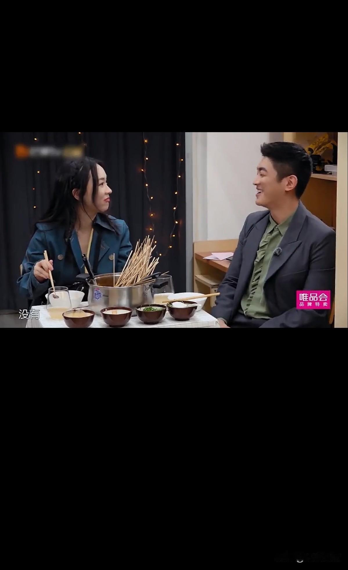 顶级帅哥杜江追了江疏影3年终被拒。
如今江疏影依然孤身一人，杜江却成了宠妻狂魔，