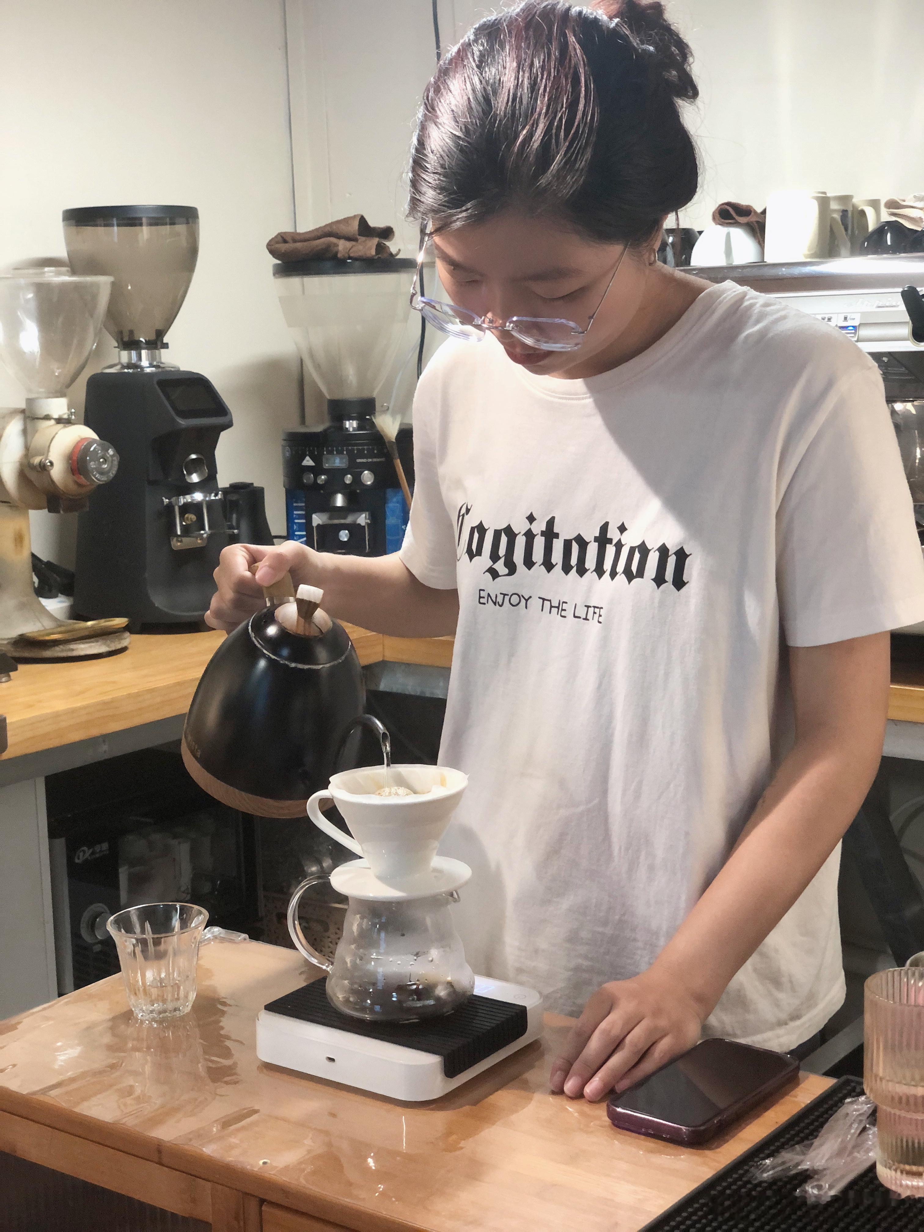 今天第一杯～云南富岩亚内庄园果酒厌氧日晒～☕️🥱🫘🎮💪🌞☁️咖啡工作室