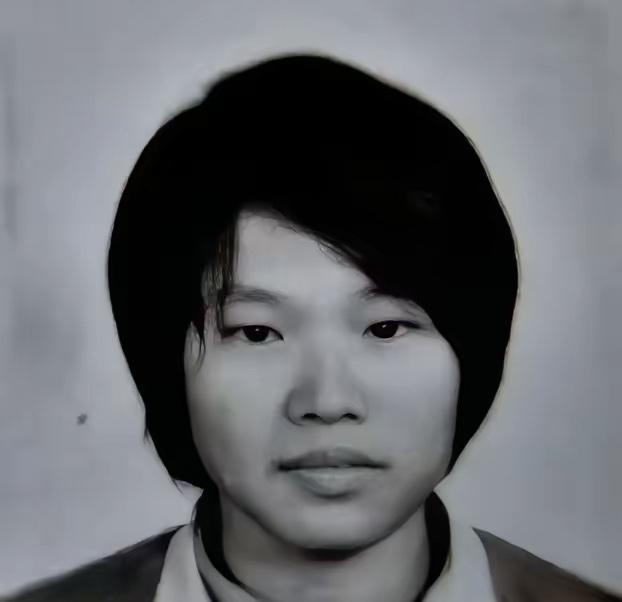 重庆“双性”奇人刘星，拥有两套生殖系统，她十八岁先是嫁人生下一子，后竟然发现自己