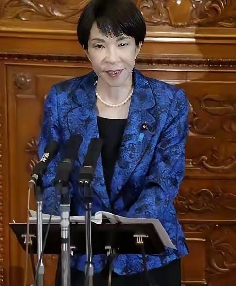 太双标！高市早苗一边喊对华沟通，一边拒不认错

    日本首相高市早苗突然对华