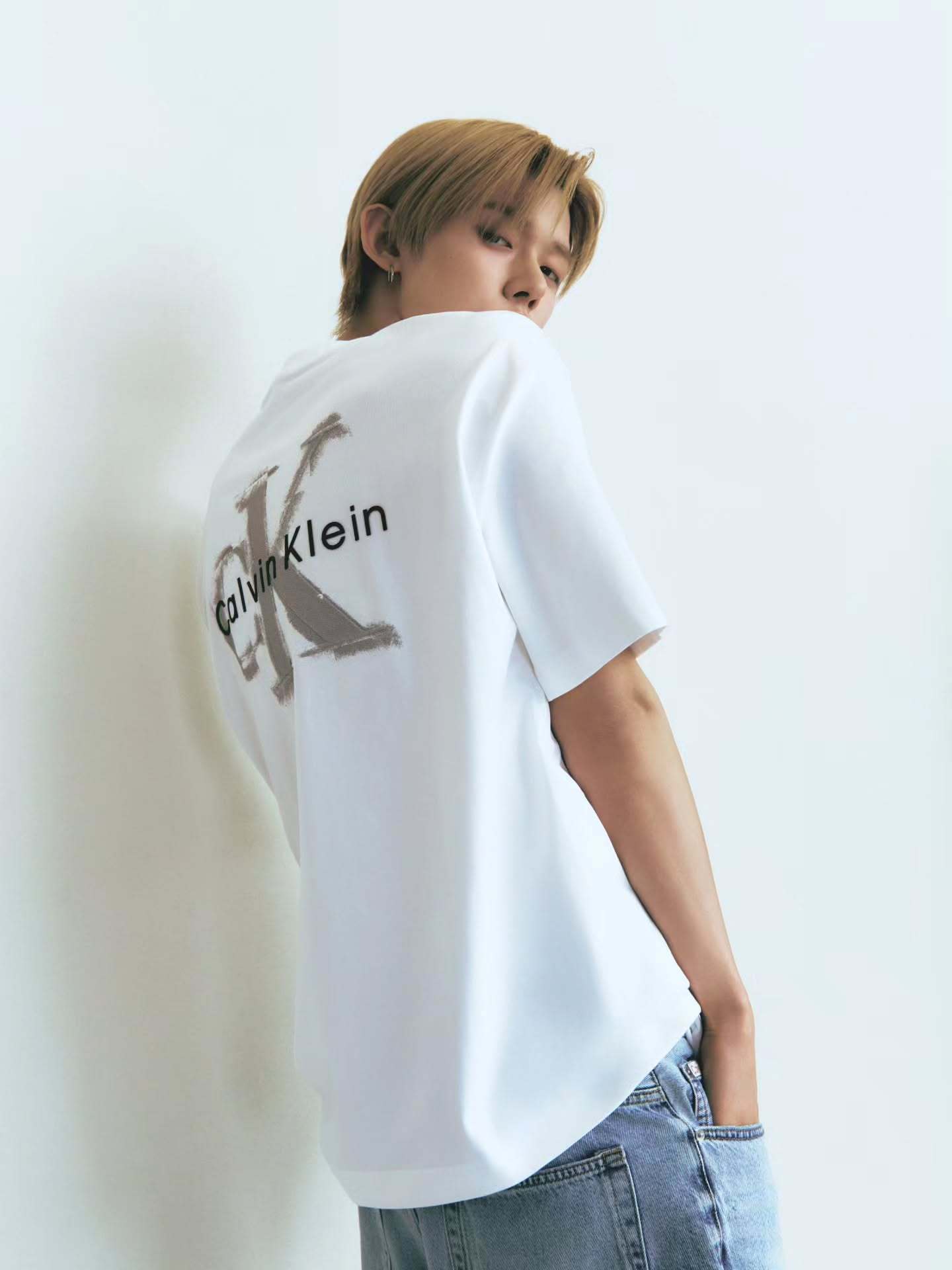 崔然竣 in Calvin KleinCK Boy Yeonjun 😎🤍 