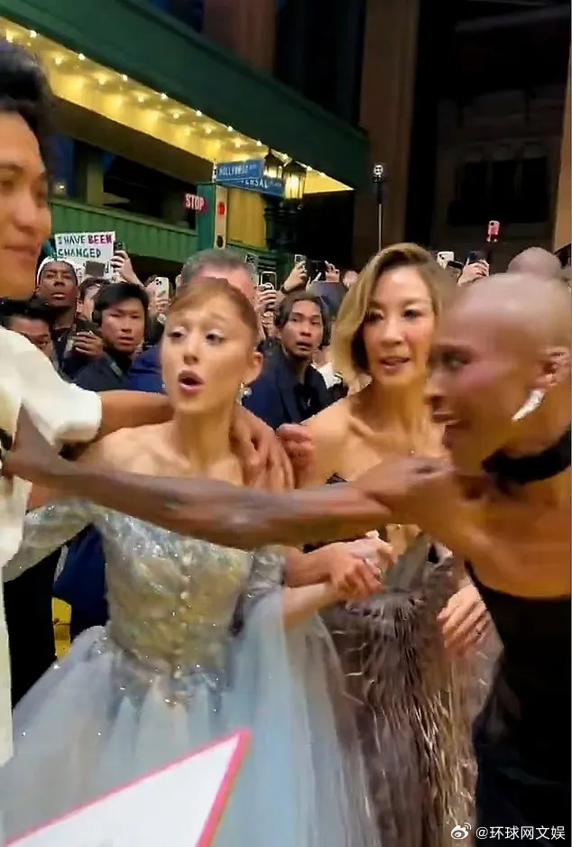 据外媒报道，曾在新加坡袭击A妹（Ariana Grande）的网红“睡衣男”（P