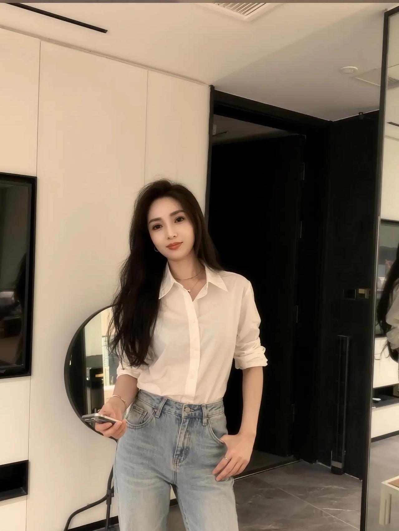 最动人的风景，从来不在山顶，在市井。常为碎事而庆祝。