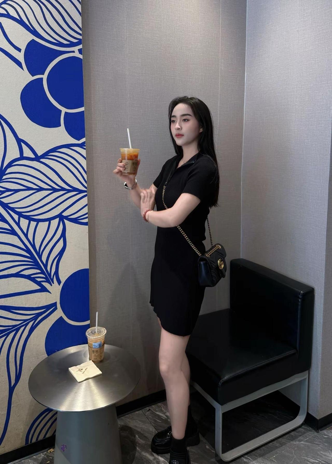 活着的花有万种开法，祝你我方寸不乱！