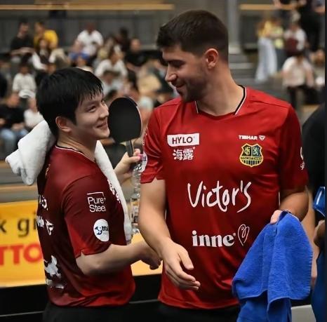 太好嗑了，樊振东转会弗朗西斯卡一段暖心发文直接戳中所有人！“我的朋友，祝你未来一