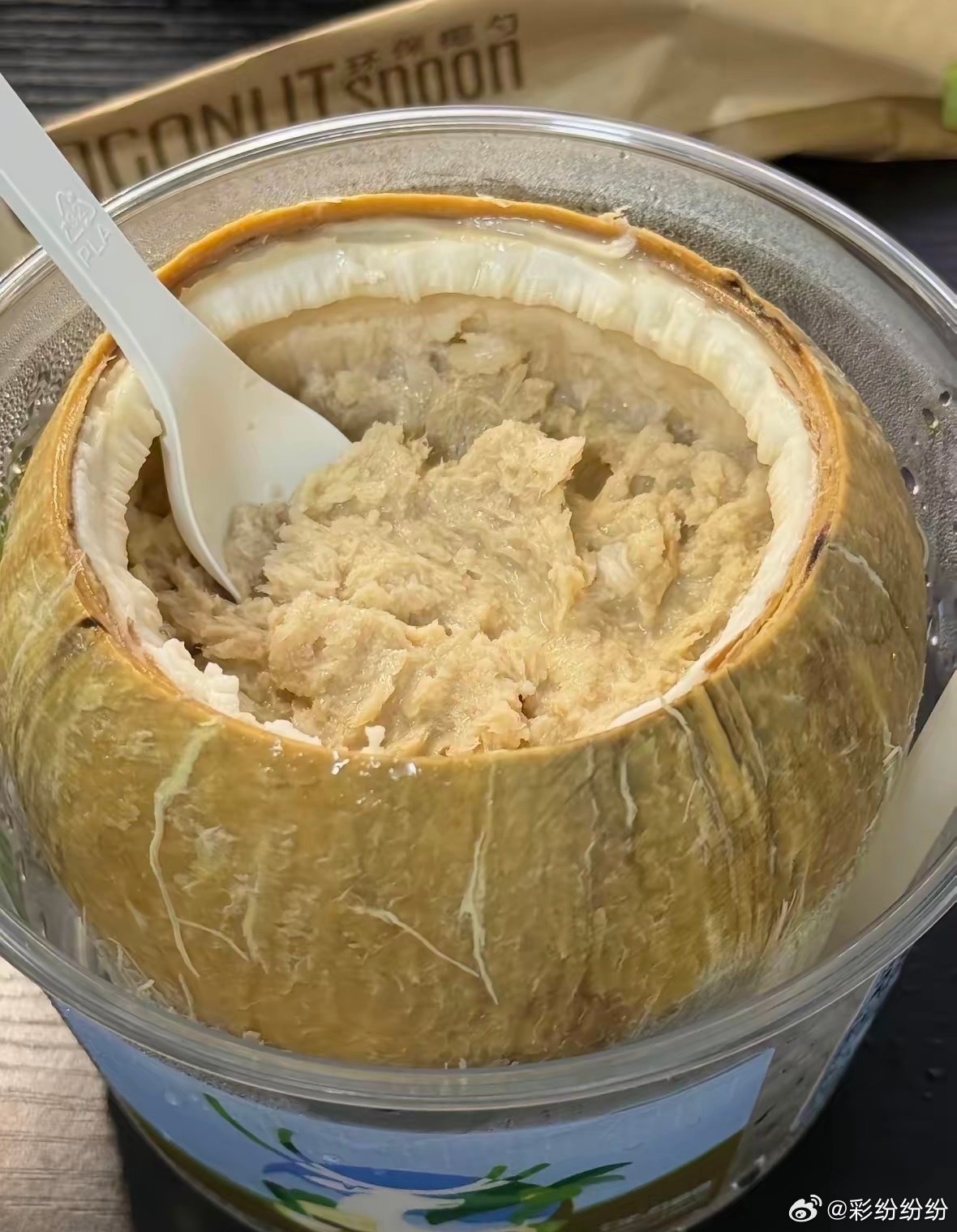 做餐饮业的也不容易，总卖那几个成熟产品肯定不行，得推出新品顾客才会有新鲜感。瑞幸