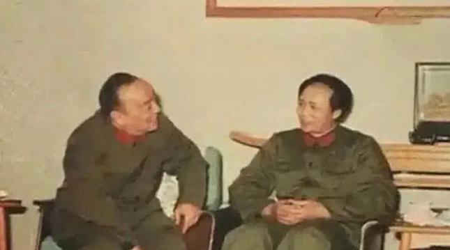 80年代杨尚昆接见古月，刚见面就批他：毛主席可不是你这个样子哦

1983年的那