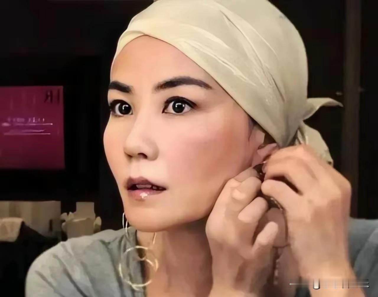 56岁还能活得这么飒？王菲就是！

她有三个娃，被宠上天，子女双全，家庭幸福。钱