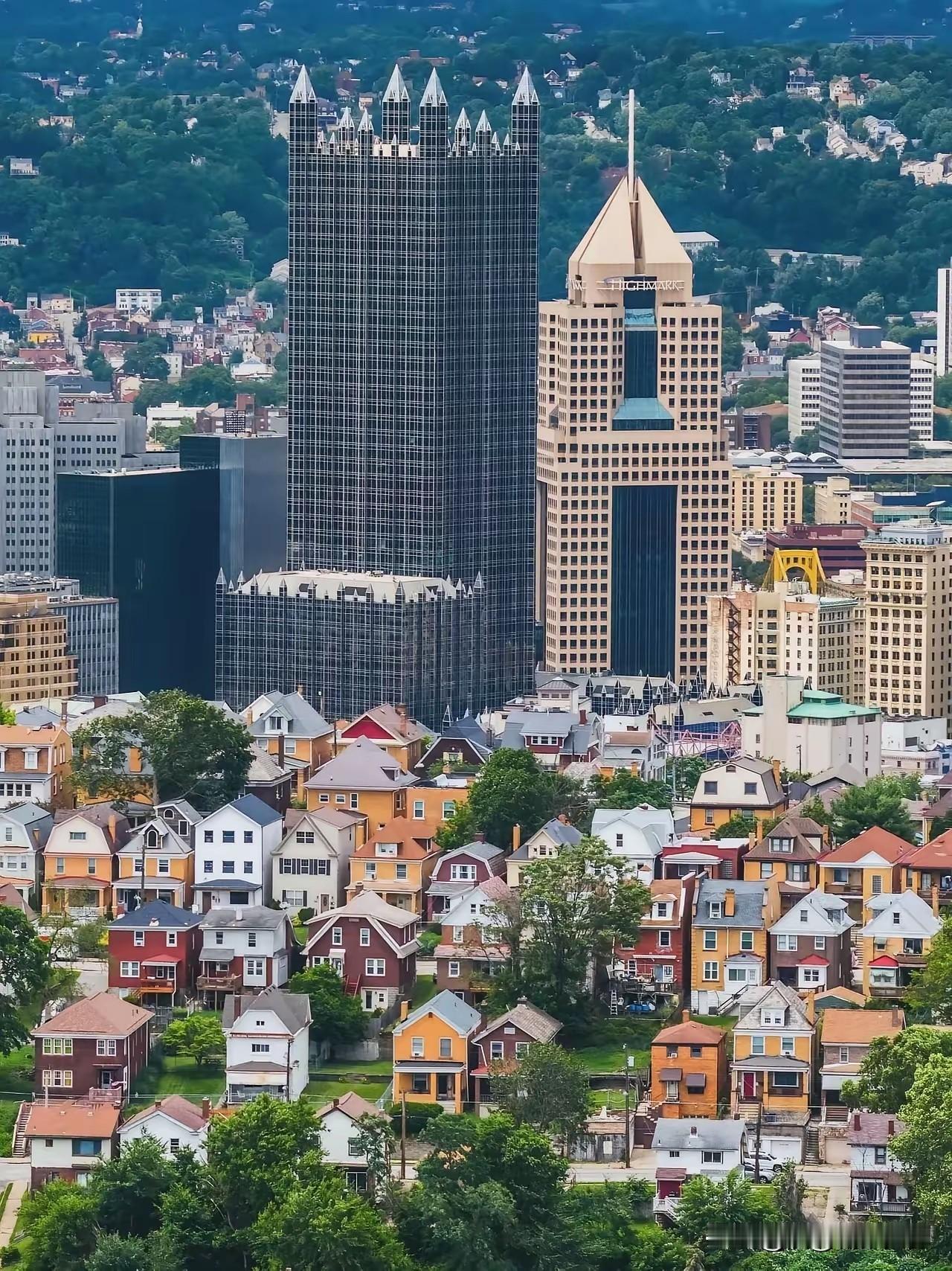 你看看美国是摩天大楼故乡，但是高楼也没这么多，相反我们拼命建高层住宅，以后都是建