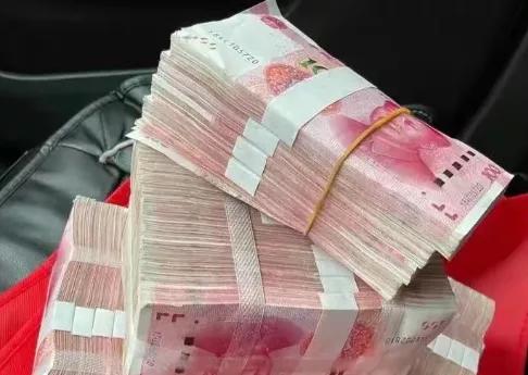 如果还要还利息的话，那与银行货款有什么区别？这亲情关系不就变味了吗？你这姑姑当的