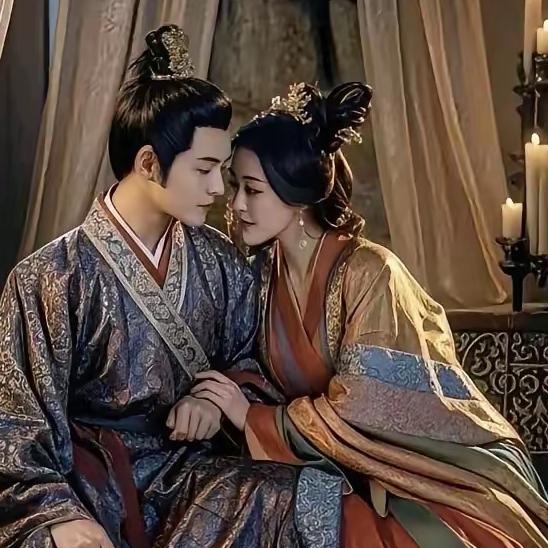 公元前611年，宋国深宫。四十岁的王姬——宋襄公遗孀，守寡整十年，今晚忽然想“吃