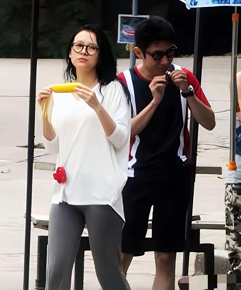 小撒是章这一生最好的洗白，不过她没有珍惜！
章子怡当年和老外分手后，急着回归国内