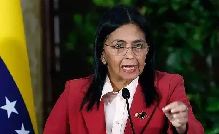 快讯！
巴西政府突然宣布了。
当地时间3日下午，巴西在首都开了紧急会，外交、国防