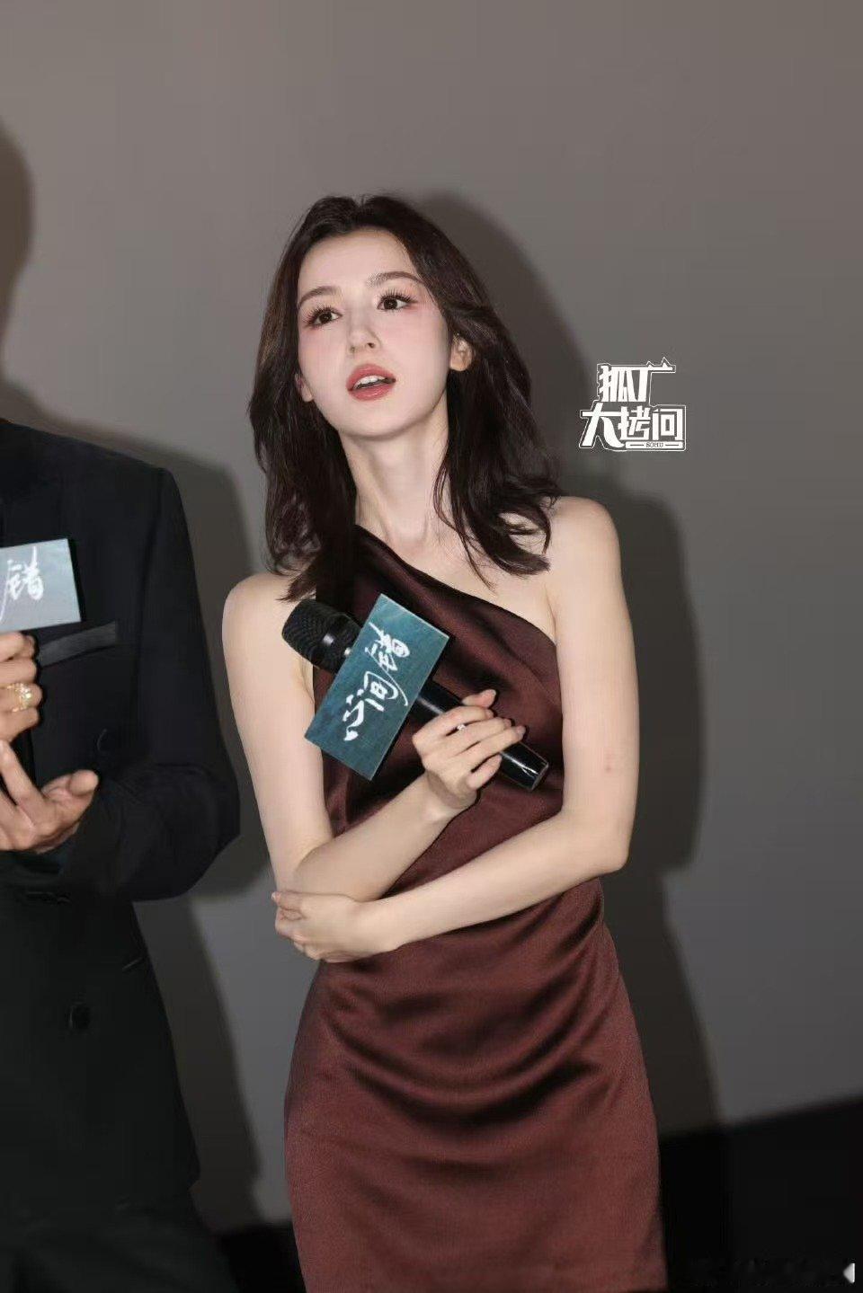 哈妮克孜女娲炫技之作哈妮克孜建模怪追剧团生图太美貌了 