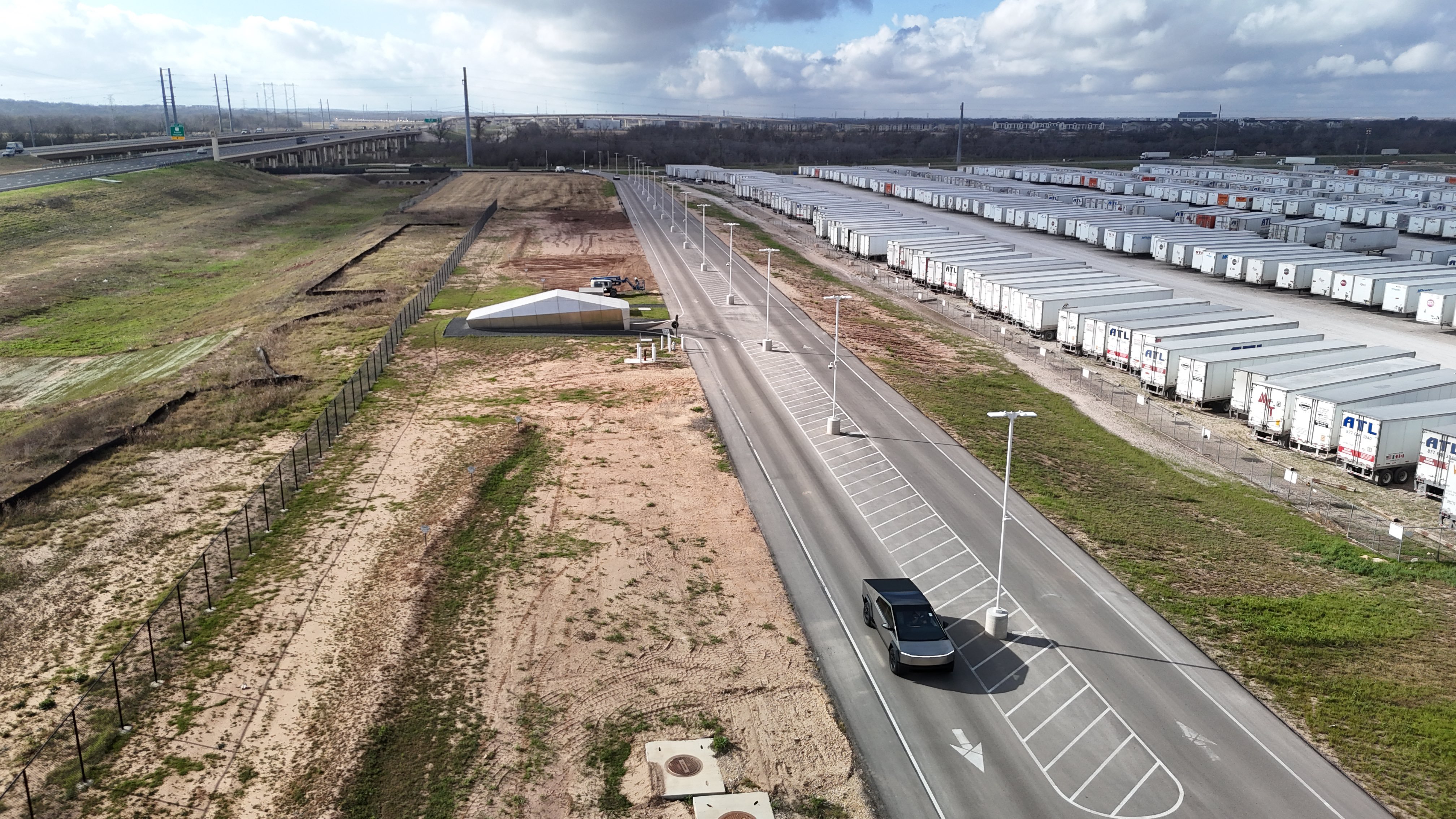 3月4日，美国银行上调特斯拉评级，称其为自动驾驶领域的绝对领导者～ 