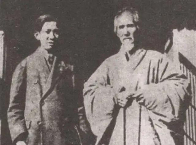1951年，112岁虚云和尚被打断肋骨，五窍出血，惊动中南海！1951年，一则消