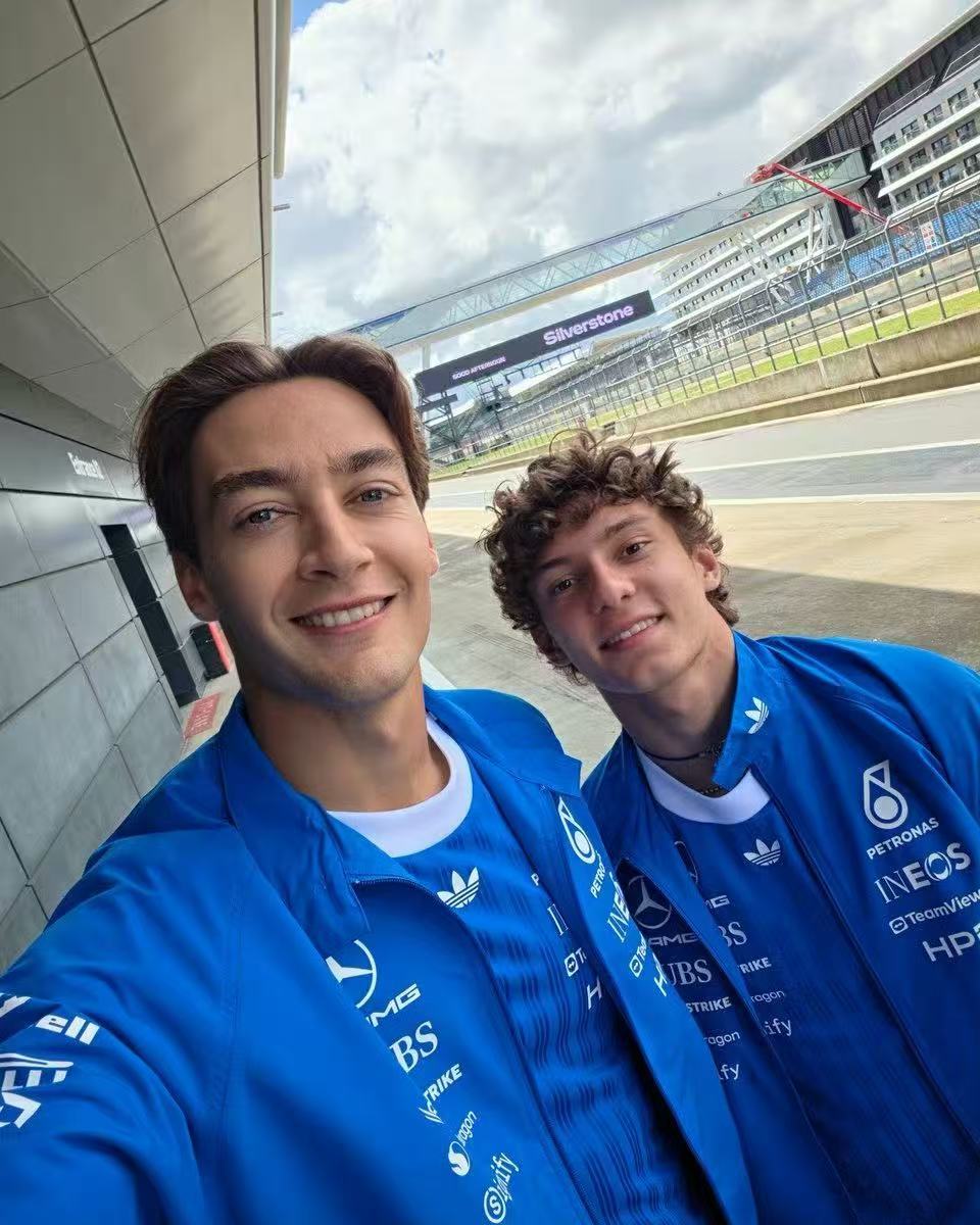 银石媒体日📸意味着新鲜的63&12……💙🩵