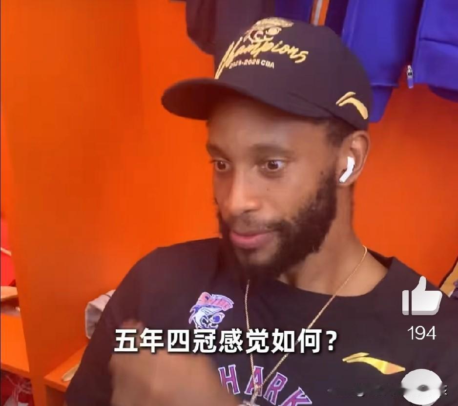CBA联赛总决赛的第5场比拼，上海男篮主场作战，用相对轻松的方式就大比分战胜了卫