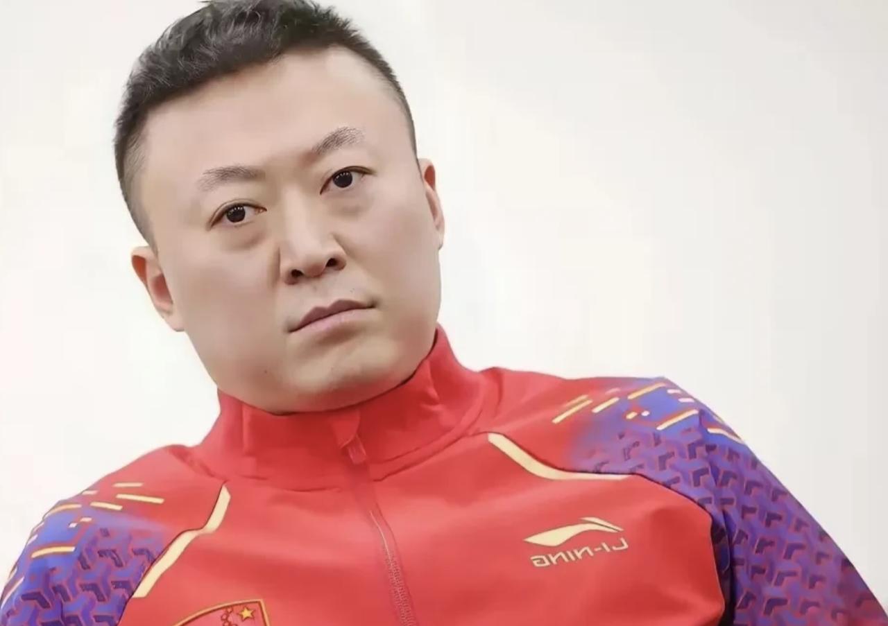 马琳是称职的！

亚锦赛在3大主力缺席的情况下，马琳的指挥显得尤为关键。就像一位