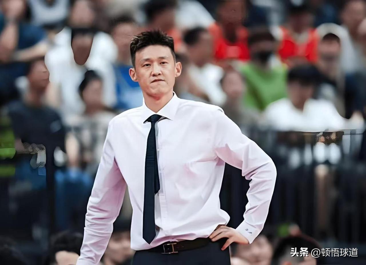 随着“锋雨”组合的解体，广东宏远正式更新换代进入新纪元。新的球队管理层和教练团队