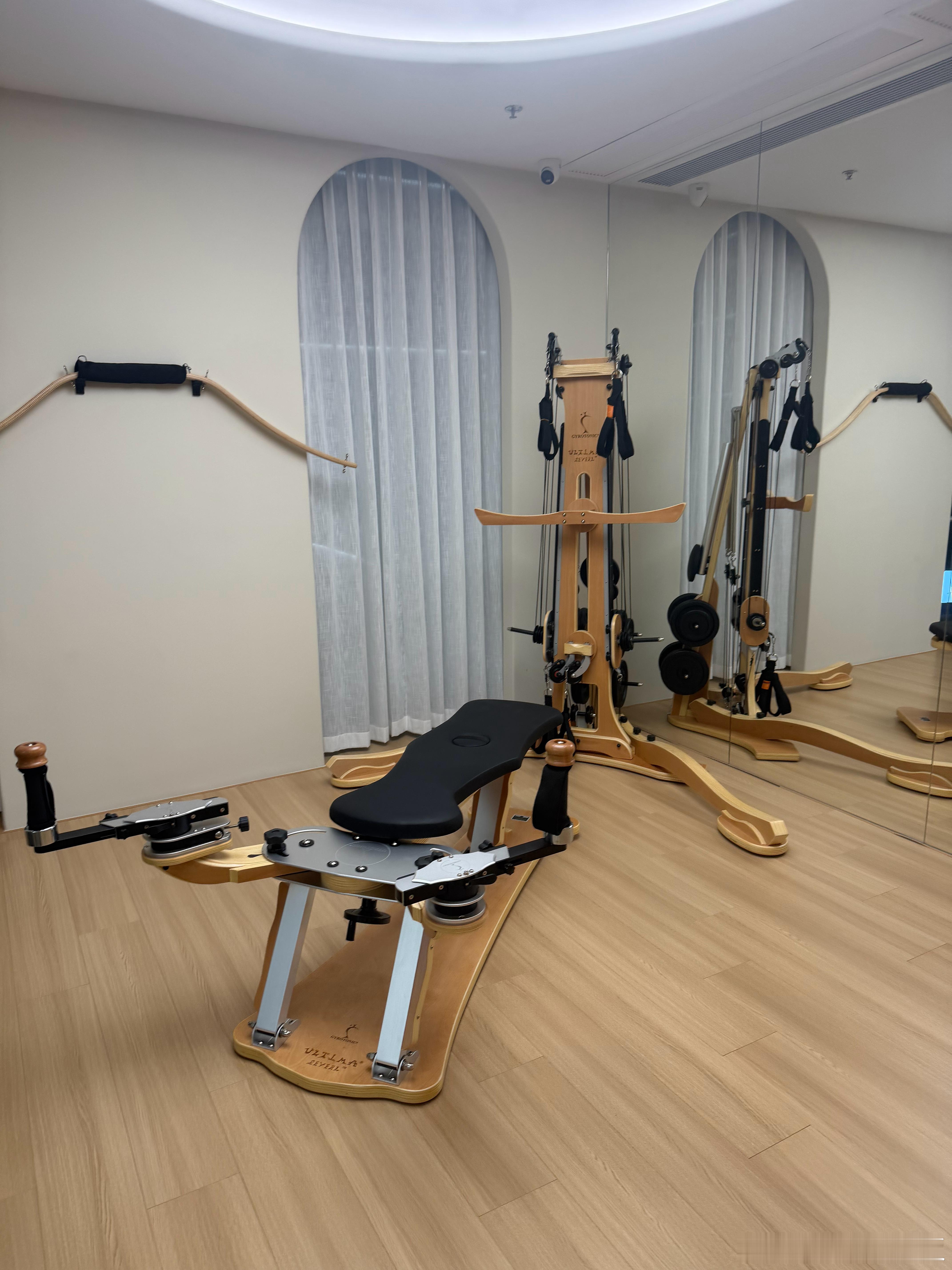 今儿不当好老板了 今儿是好老公 陪老婆产康普拉提的一天跟姚老板混一天吃9顿 杭州