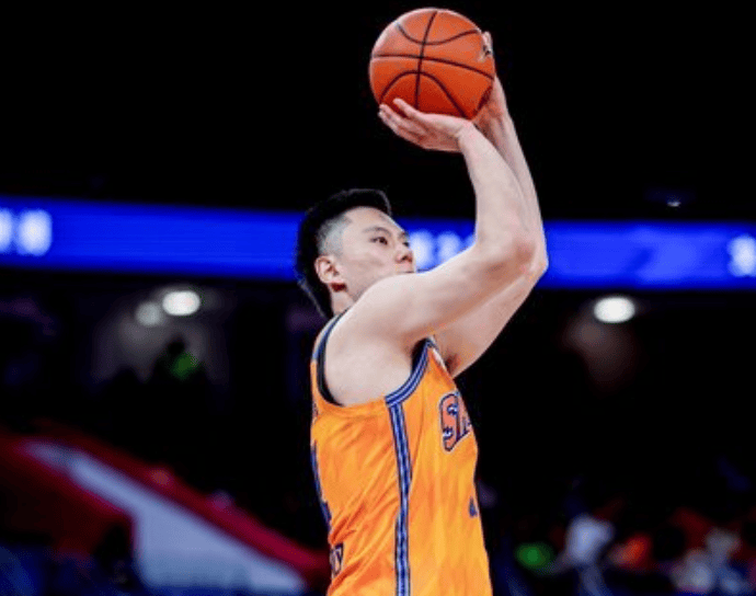 李弘权三分7中5、上海其余人三分18中2，江苏全队三分19中2