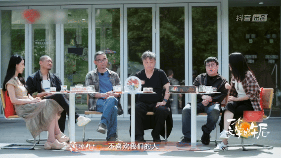  高敏感者如何停止自我审判 高敏感真不是缺点，别再反复揪着自己小错不放啦。♪精选