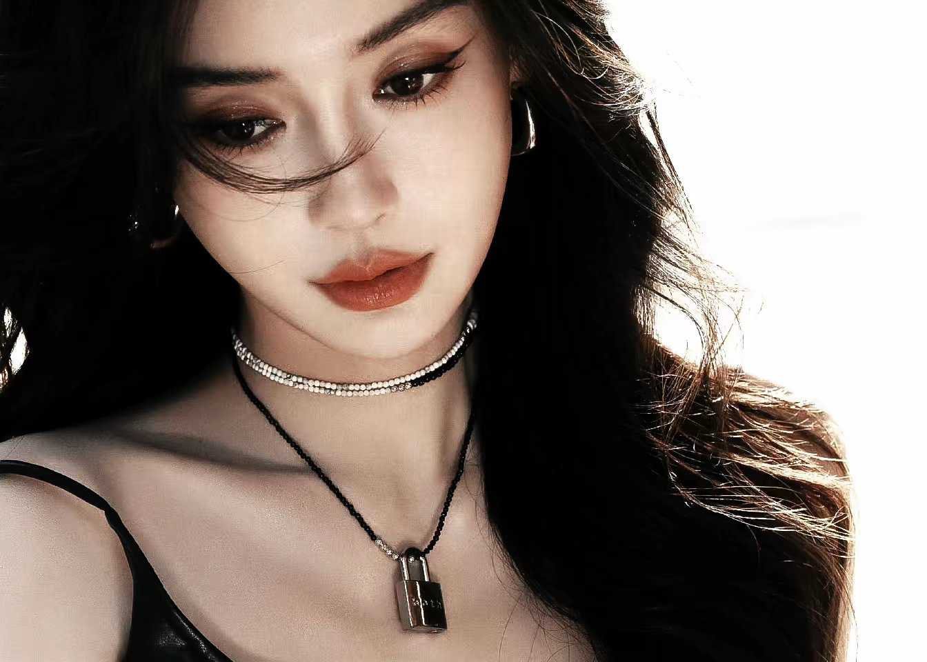 angelababy angelababy 你和快乐一样值得我去奔赴，因为有特别