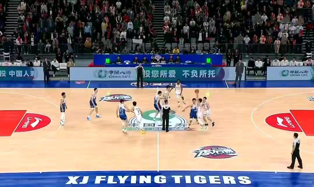 几乎没有悬念了，cba总决赛就是辽宁vs新疆，其他没可能了。
第一，辽宁男篮已经