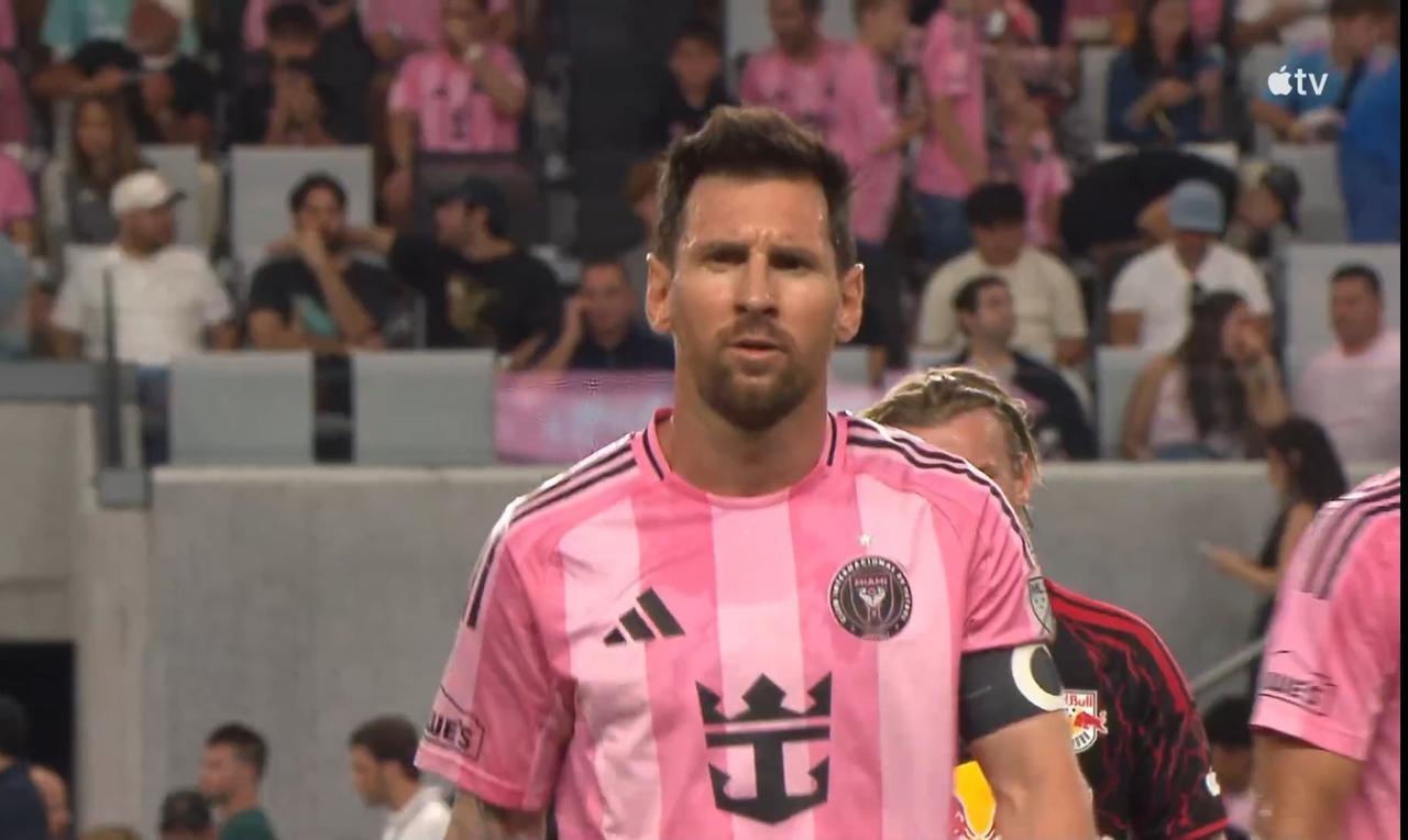 梅西燃尽了也拯救不了后防线糟烂的迈阿密国际啊！迈阿密国际2-2战平纽约红牛，更换