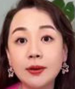 2026年4月15日，关凌在个人社交平台晒出视频分享了自己的健康危机。她透露自己