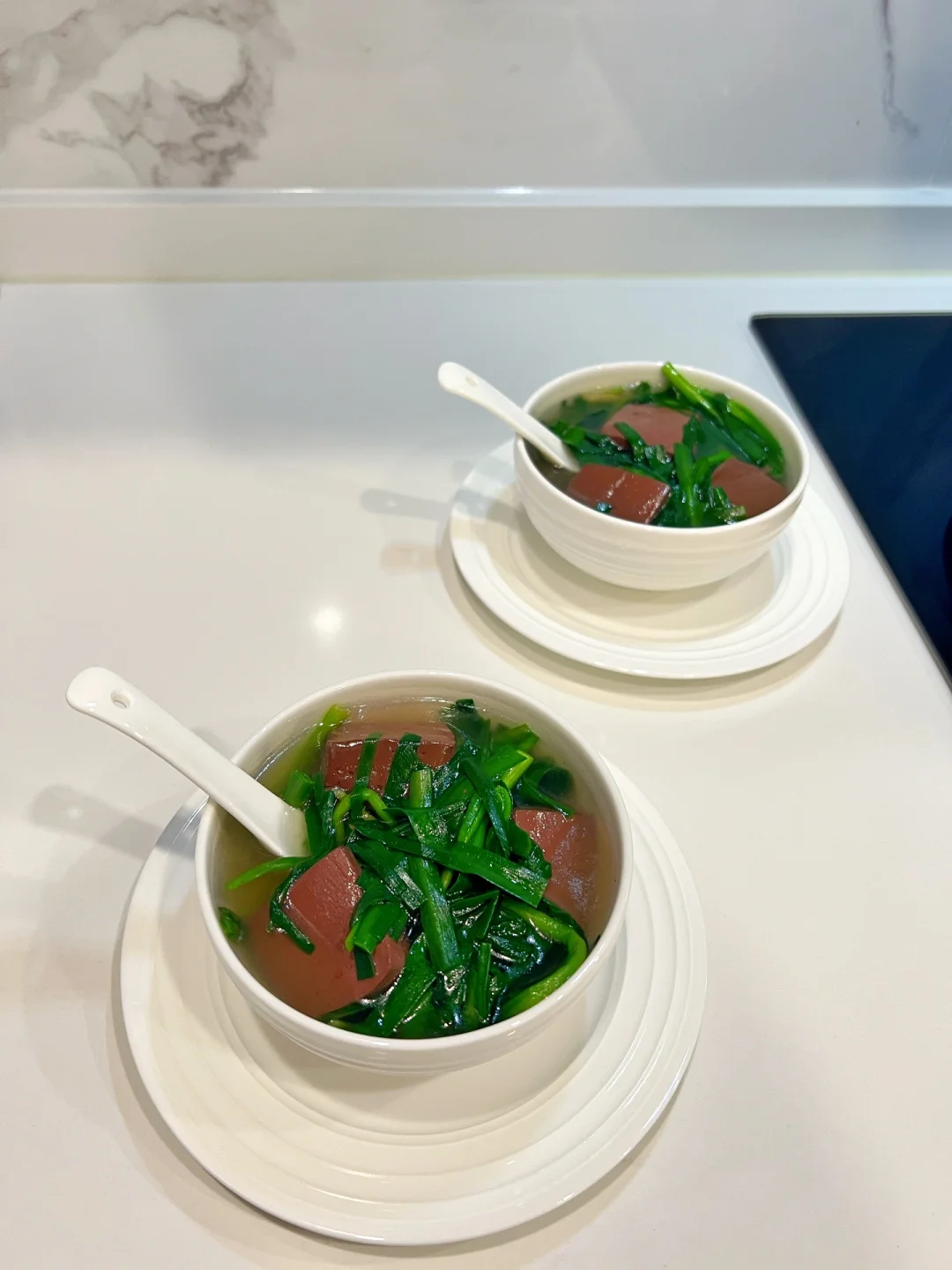 春季食补|补铁补血韭菜猪红汤