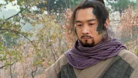 昨晚陪女儿看《水浒传》，她问我黄泥岗上天气这么热，为什么杨志还穿这么严实，脖子还